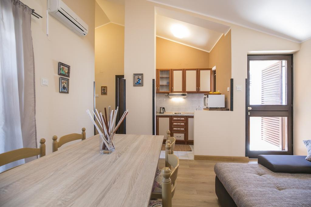 Apartment Gino Ravni Quarto foto