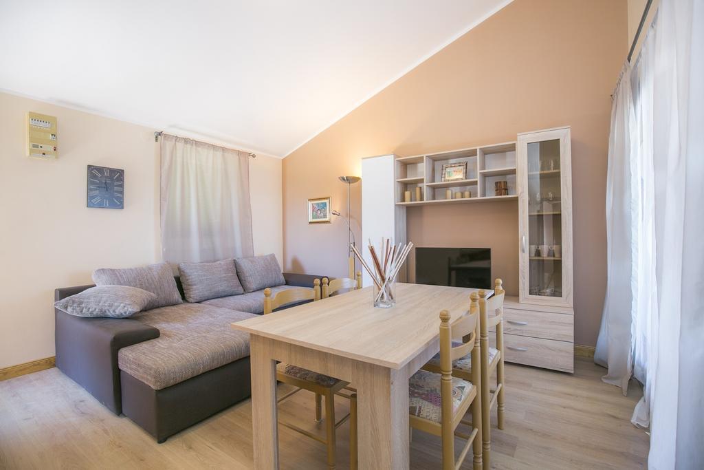 Apartment Gino Ravni Quarto foto